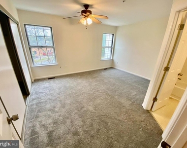 1468 Nestlewood Court - Photo Thumbnail 10