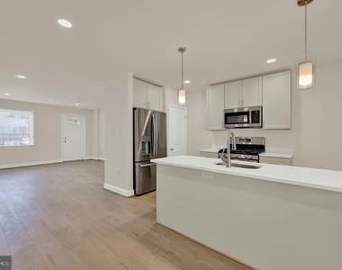 303 Arden Road W - Photo Thumbnail 5