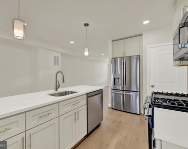 303 Arden Road W - Photo Thumbnail 8