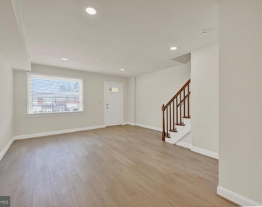 303 Arden Road W - Photo Thumbnail 3