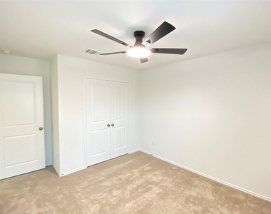 1400 Pickerel St - Photo Thumbnail 25