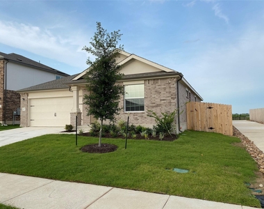 1400 Pickerel St - Photo Thumbnail 1