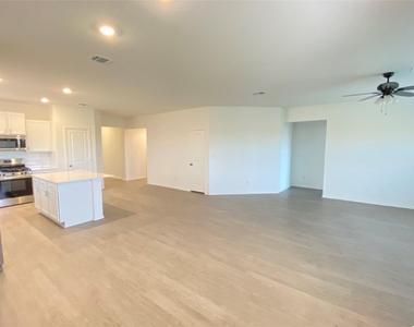 1400 Pickerel St - Photo Thumbnail 15