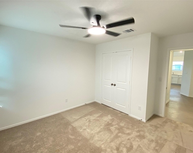 1400 Pickerel St - Photo Thumbnail 30