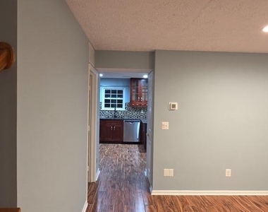 323 Lindera Court - Photo Thumbnail 31
