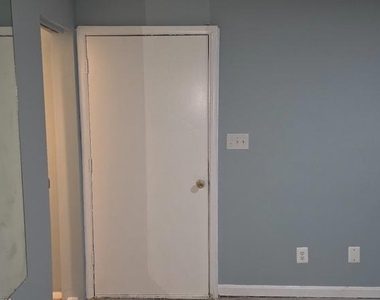 323 Lindera Court - Photo Thumbnail 55