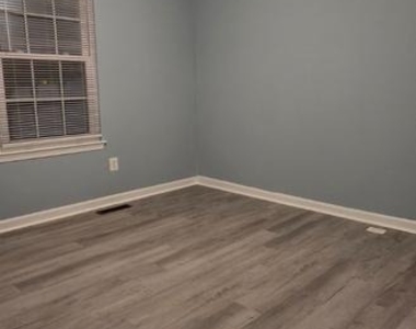 323 Lindera Court - Photo Thumbnail 17