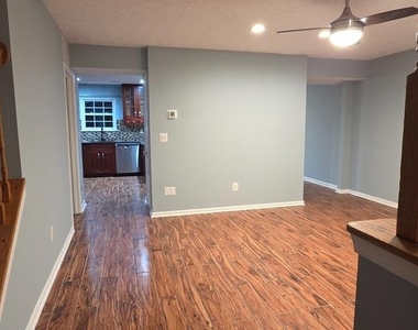 323 Lindera Court - Photo Thumbnail 29