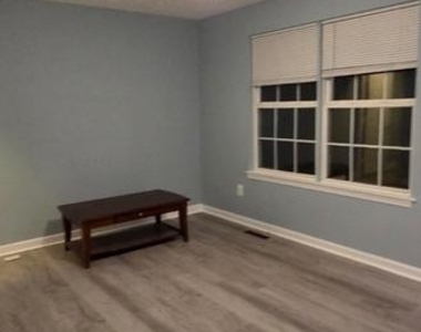 323 Lindera Court - Photo Thumbnail 20