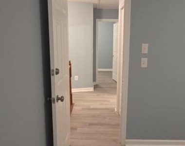 323 Lindera Court - Photo Thumbnail 24