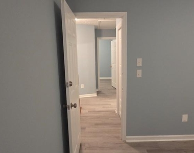 323 Lindera Court - Photo Thumbnail 51