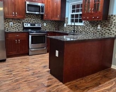 323 Lindera Court - Photo Thumbnail 11