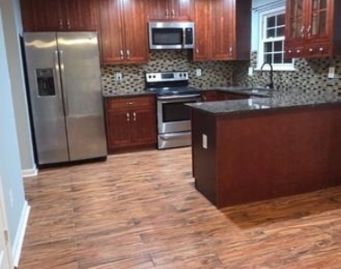 323 Lindera Court - Photo Thumbnail 7