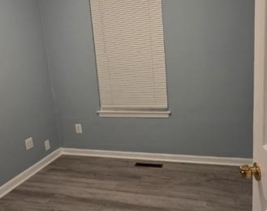 323 Lindera Court - Photo Thumbnail 15