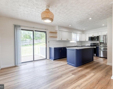 1577 Loring Court - Photo Thumbnail 8