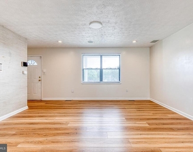 1577 Loring Court - Photo Thumbnail 6