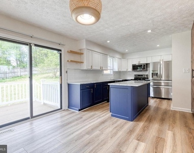 1577 Loring Court - Photo Thumbnail 9