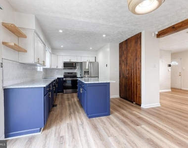 1577 Loring Court - Photo Thumbnail 11