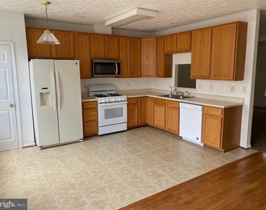 1726 Sea Pine Circle - Photo Thumbnail 4