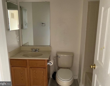 1726 Sea Pine Circle - Photo Thumbnail 9