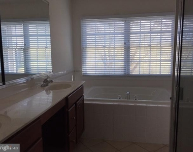 38356 Old Mill Way - Photo Thumbnail 11