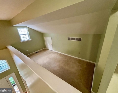 17326 King Phillip Way - Photo Thumbnail 14