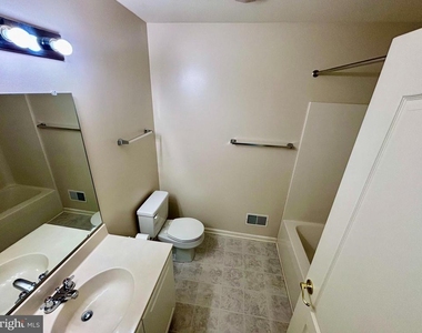 17326 King Phillip Way - Photo Thumbnail 15