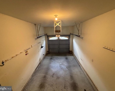 17326 King Phillip Way - Photo Thumbnail 5