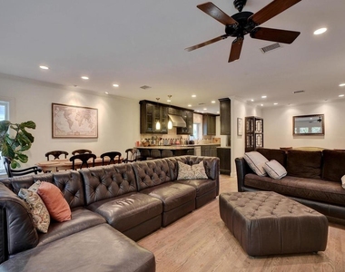 5018 Shoal Creek Blvd - Photo Thumbnail 6