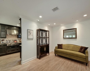 5018 Shoal Creek Blvd - Photo Thumbnail 11