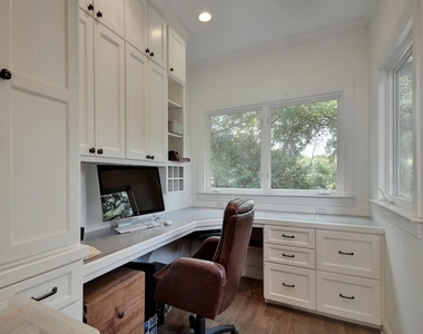 5018 Shoal Creek Blvd - Photo Thumbnail 21