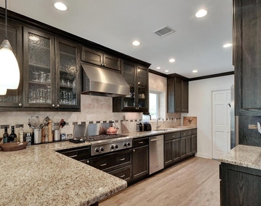 5018 Shoal Creek Blvd - Photo Thumbnail 14