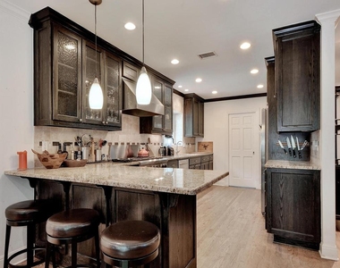 5018 Shoal Creek Blvd - Photo Thumbnail 13