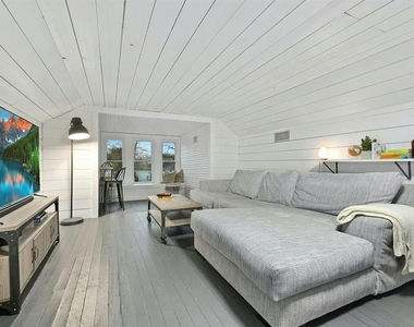 1012 Speegle St - Photo Thumbnail 22