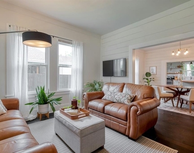1012 Speegle St - Photo Thumbnail 5