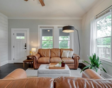1012 Speegle St - Photo Thumbnail 7
