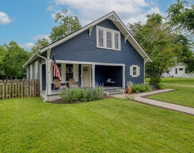 1012 Speegle St - Photo Thumbnail 3