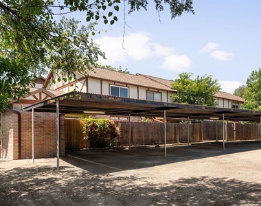 7409 Shadow Hill Dr - Photo Thumbnail 24