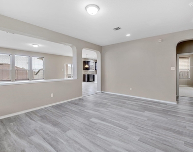 131 Connor Elkins Dr - Photo Thumbnail 6