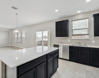 131 Connor Elkins Dr - Photo Thumbnail 16