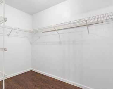 10616 Mellow Meadows Dr - Photo Thumbnail 17