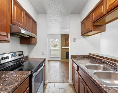 10616 Mellow Meadows Dr - Photo Thumbnail 13