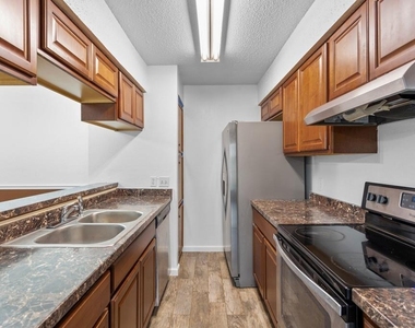 10616 Mellow Meadows Dr - Photo Thumbnail 10