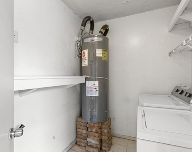 10616 Mellow Meadows Dr - Photo Thumbnail 21