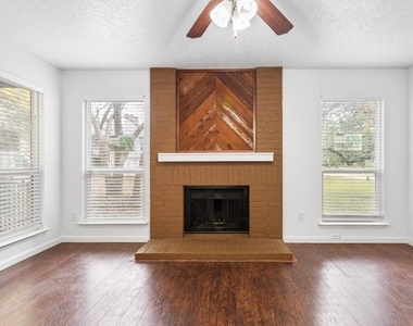 10616 Mellow Meadows Dr - Photo Thumbnail 7