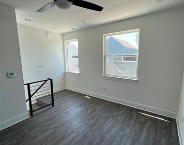 7603 Carver Ave - Photo Thumbnail 1