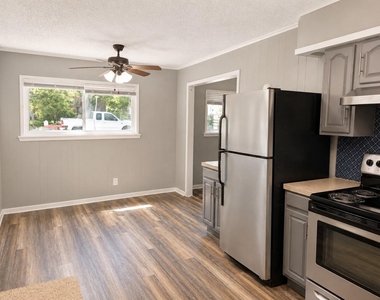 2804 Catalina Dr - Photo Thumbnail 5