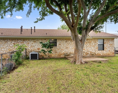 2805 Davis St - Photo Thumbnail 10