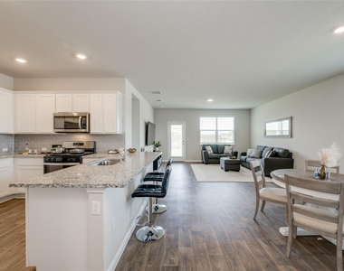 102 Rainmaker Cv - Photo Thumbnail 4