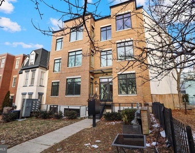 1220 Potomac Avenue Se - Photo Thumbnail 21